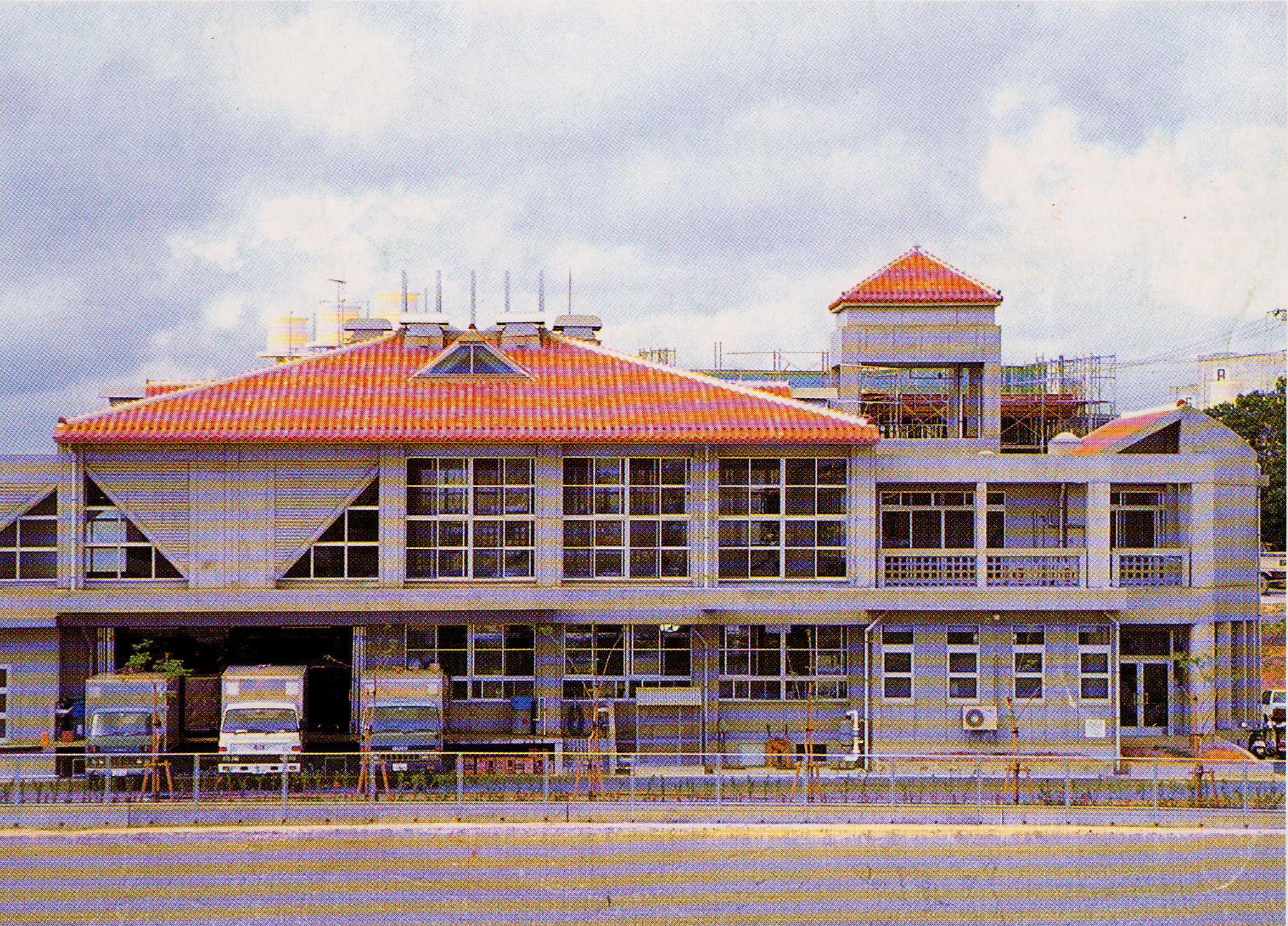 C-15  首里学校給食センター　1989年