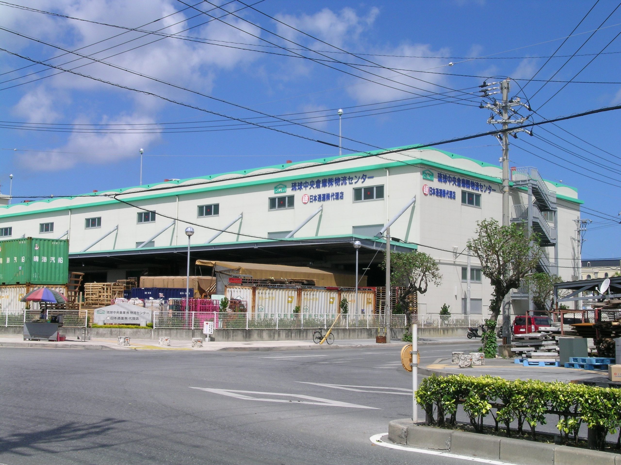 J-01 　琉球中央倉庫物流センター　2000年